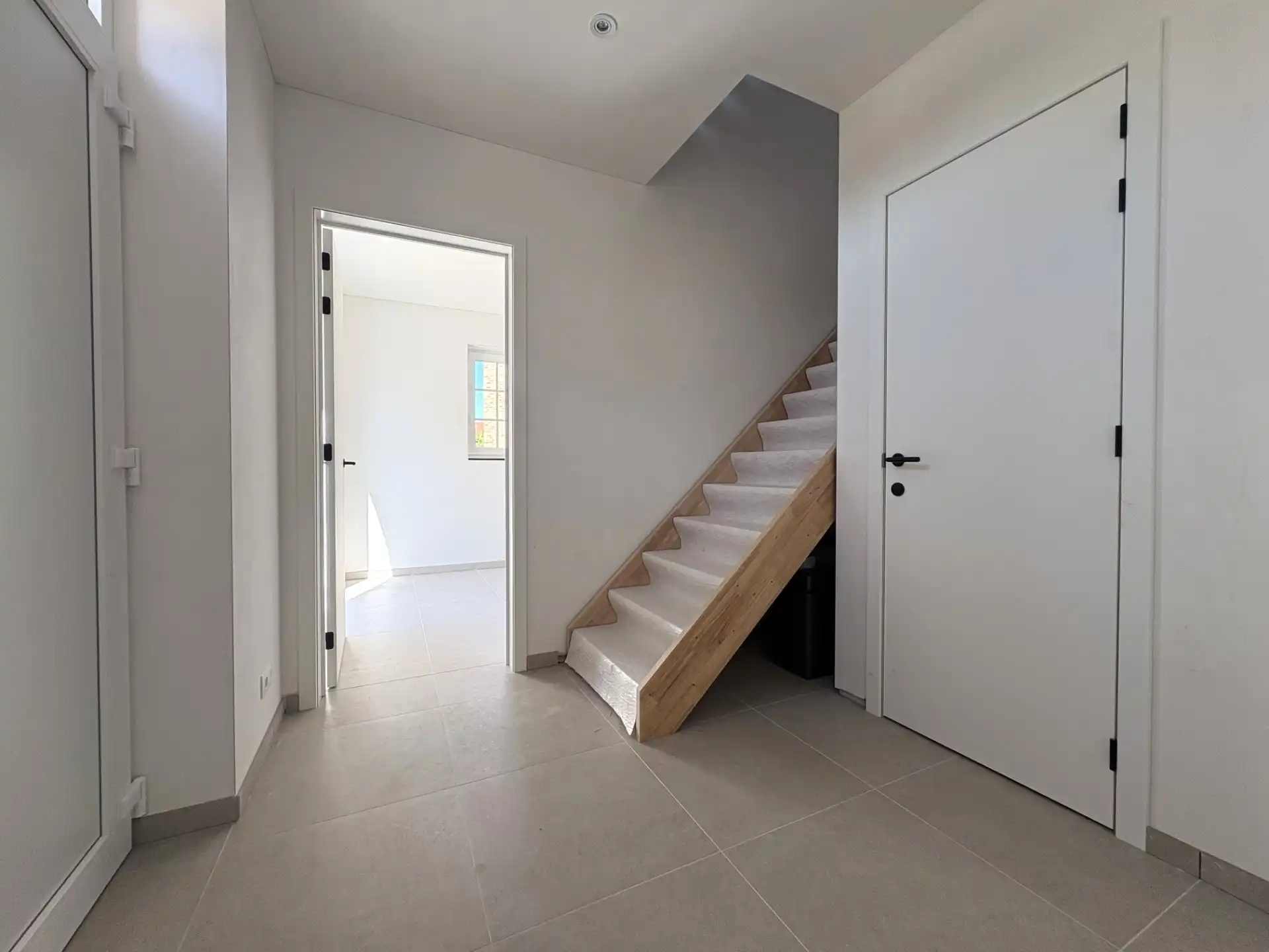 Luxueuze nieuwbouwwoning te huur nabij centrum Waregem foto 3