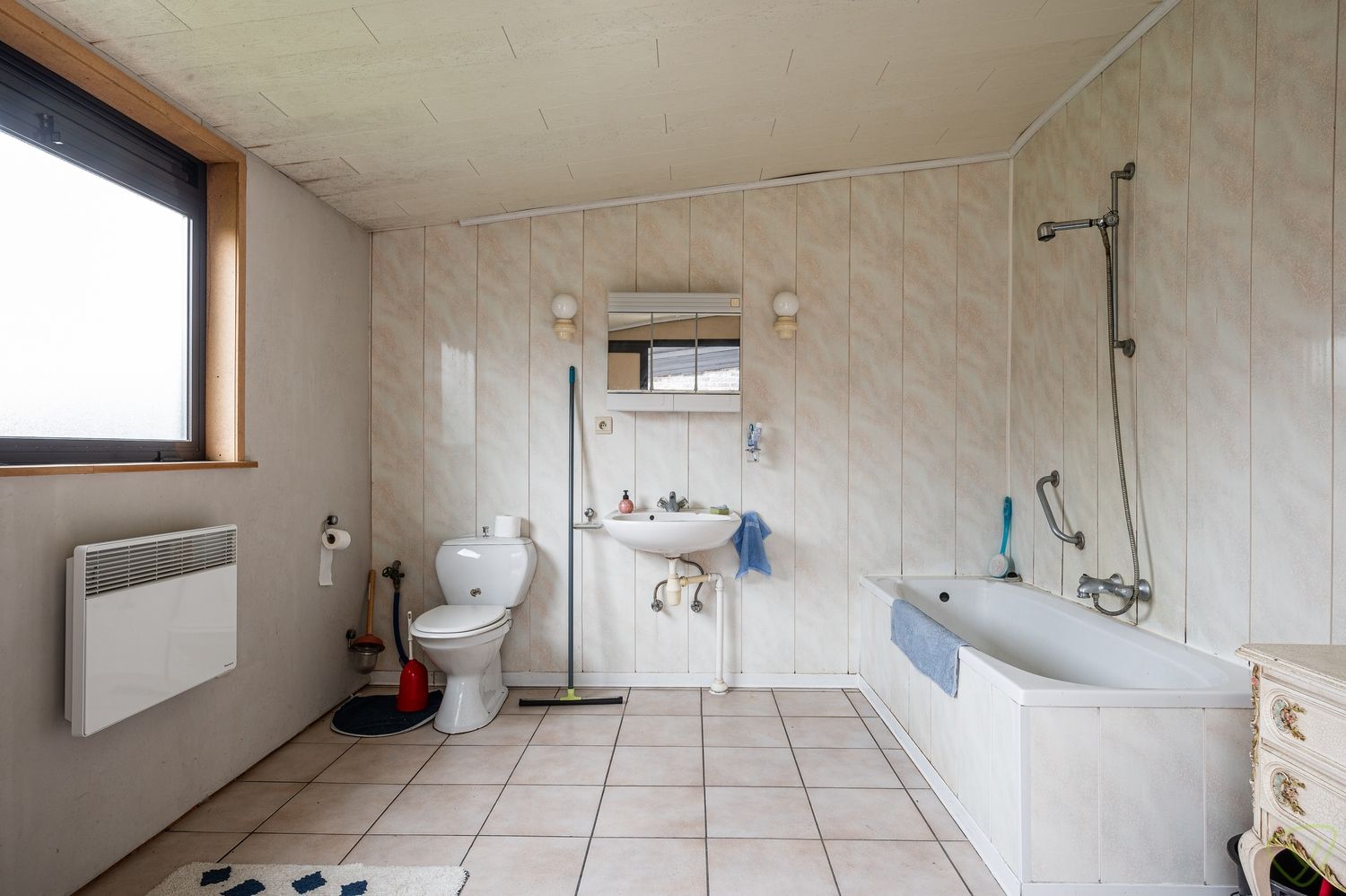 Te renoveren woning met veel potentieel te Bentille foto 13