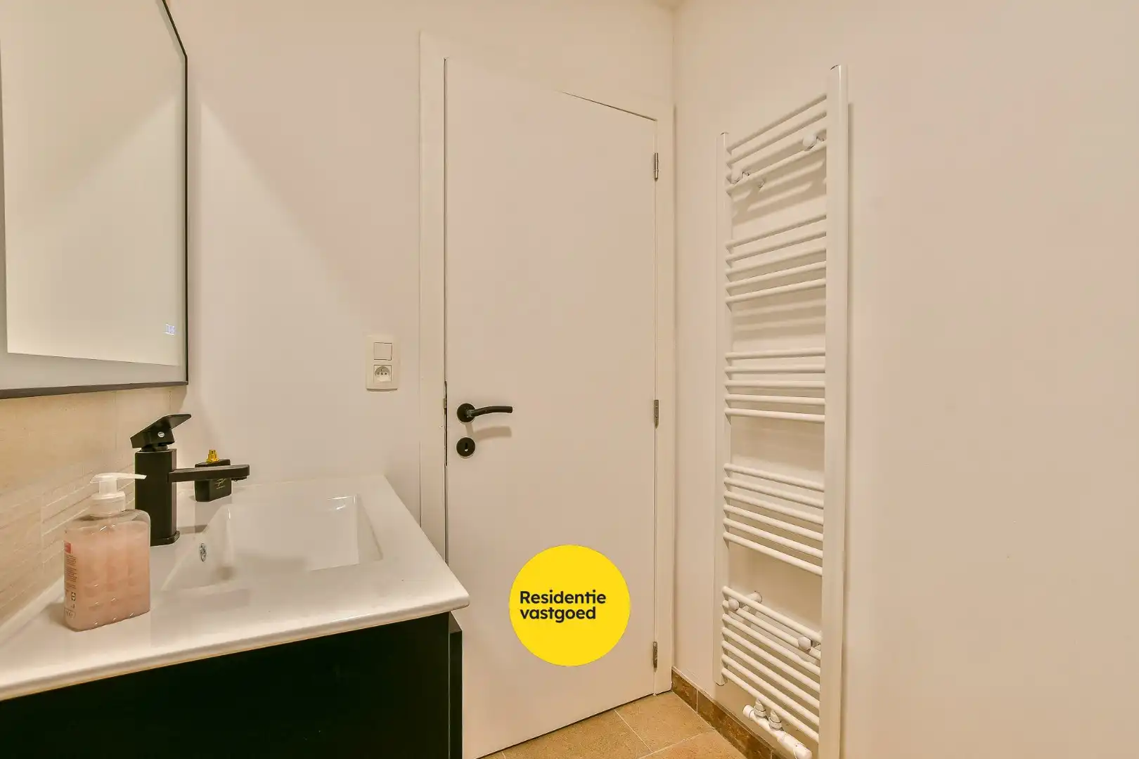 Te huur: gelijkvloers 2-slaapkamerappartement in centrum De Haan!  foto 15