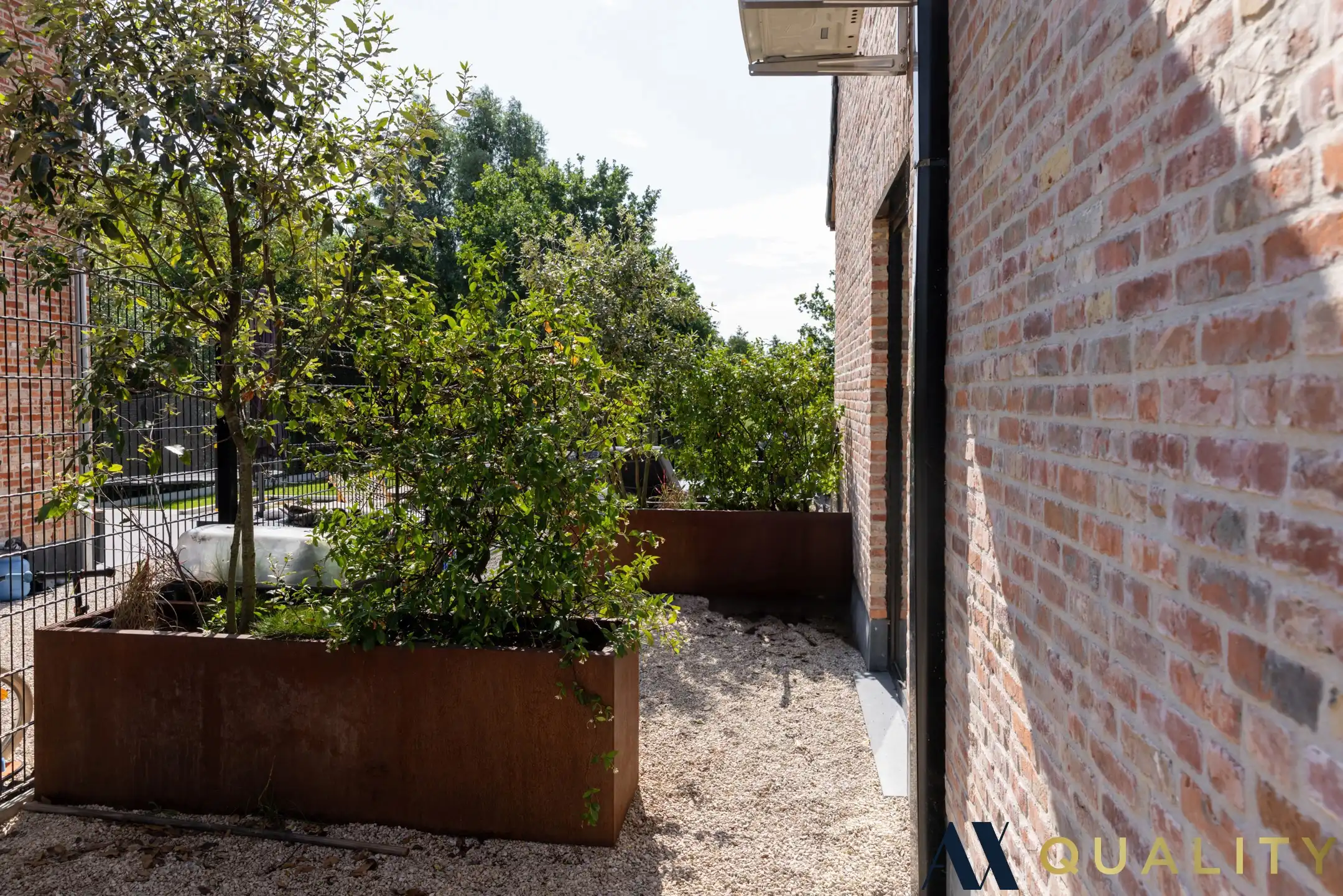 Recente energiezuinige HOB met groenzicht foto 3