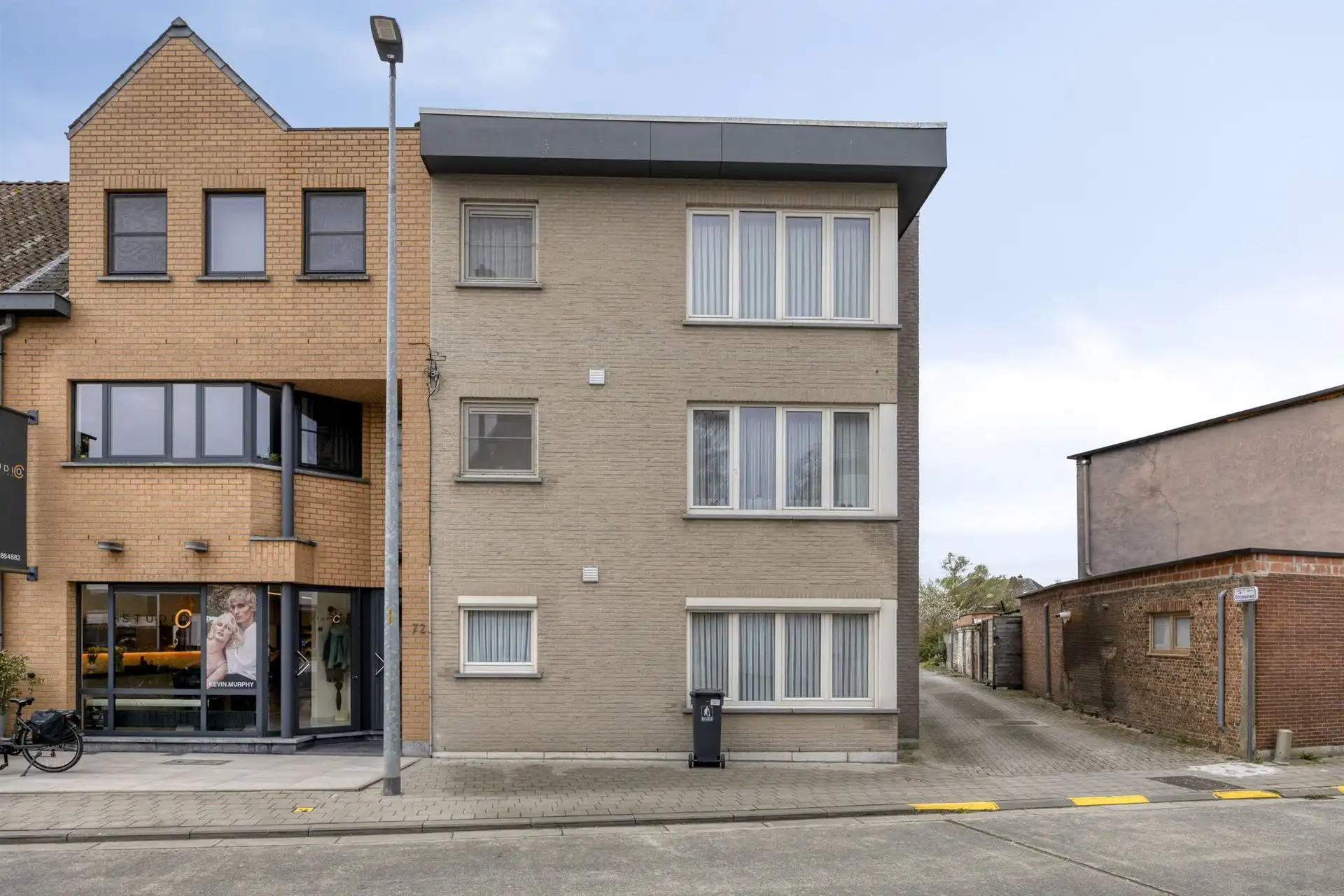 Instapklaar appartement met 3 slaapkamers, terras en garage foto 2