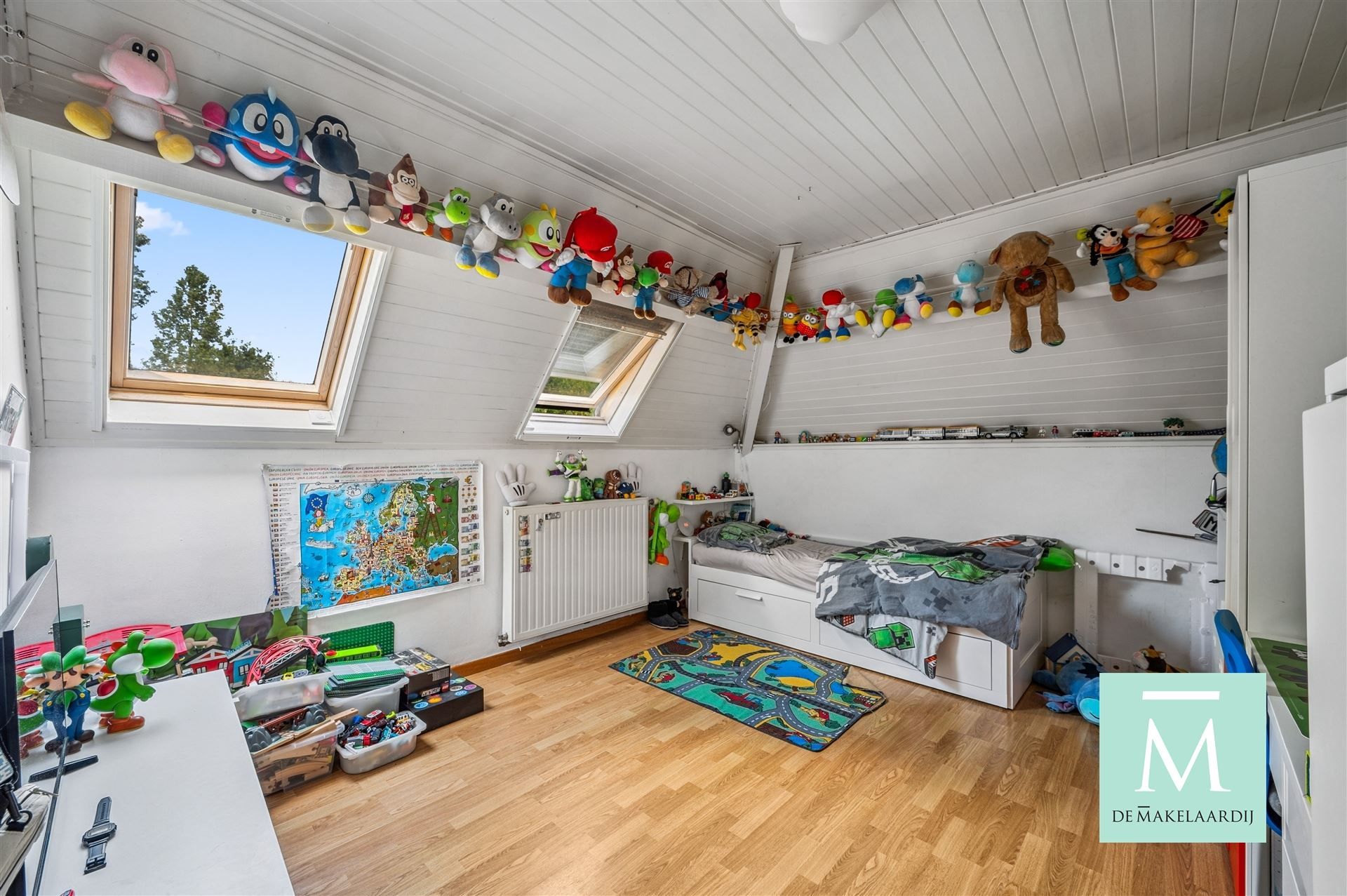 Ruime villa met aparte studio en prachtige tuin met zwembad foto 22