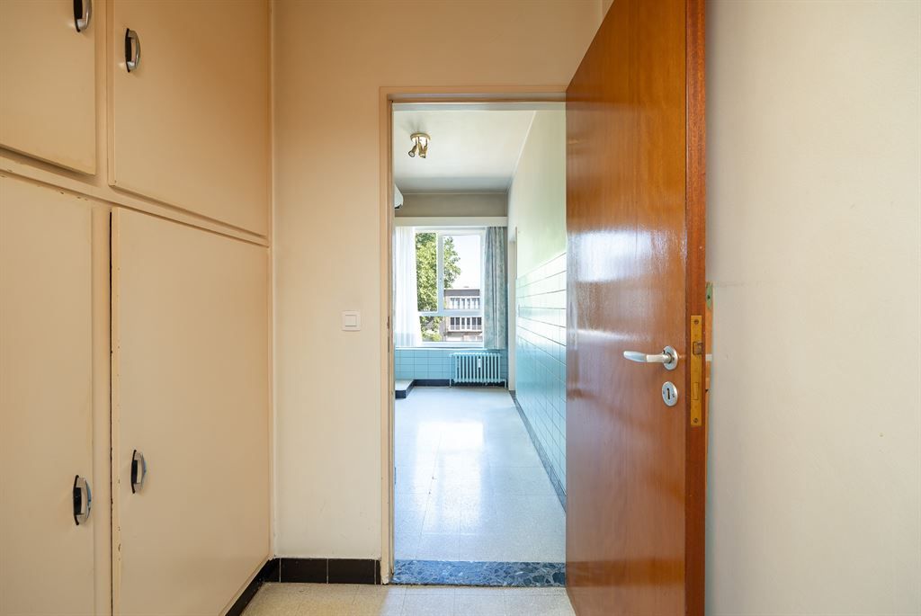 Te renoveren appartement met autostaanplaats foto 6