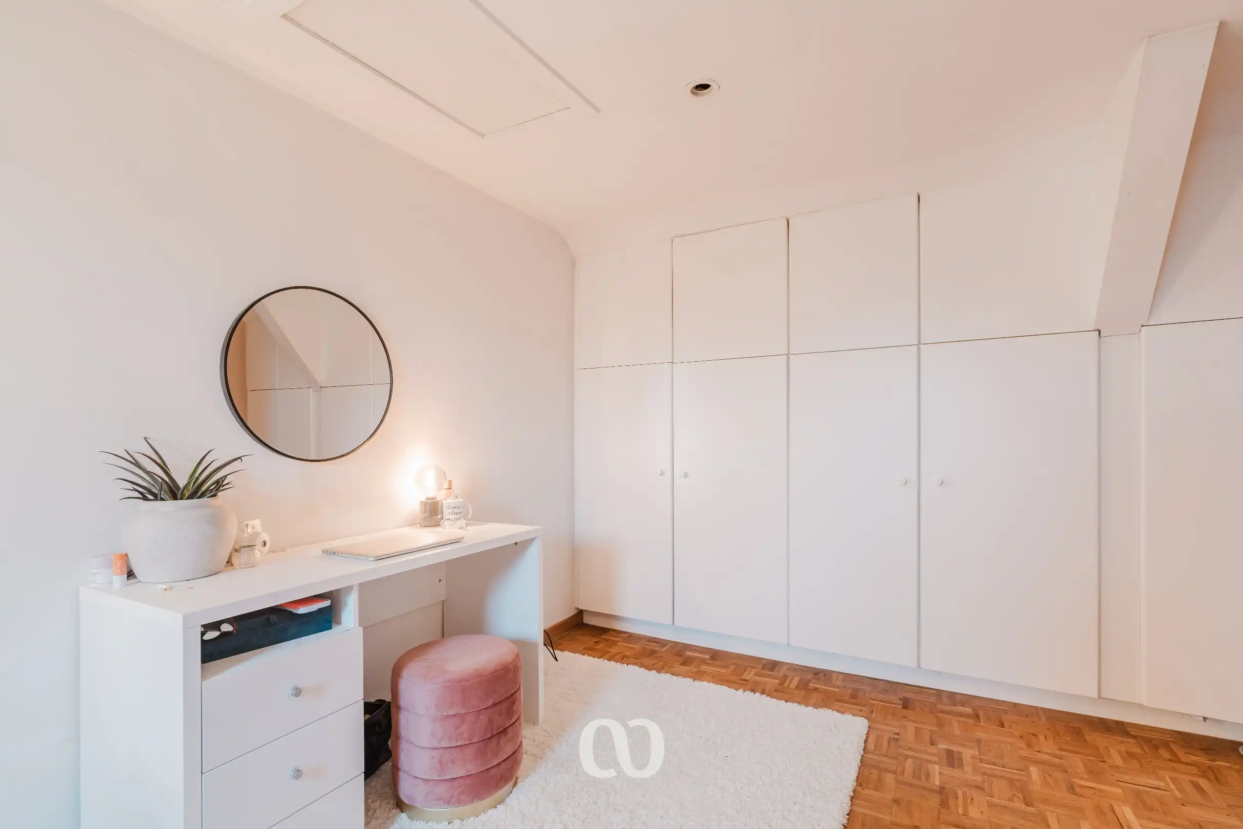 Instapklare woning met tuin en bijgebouw in het centrum van Kruishoutem foto 9
