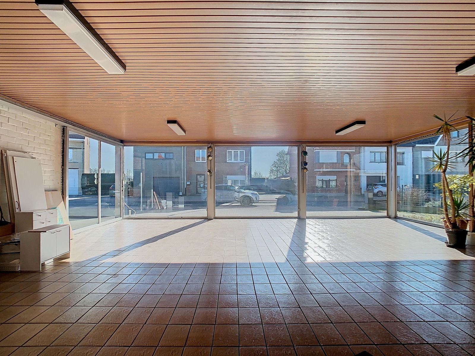 Ruime Woning met 3 SLPK, tuin, opslagruimte én magazijn! foto 19
