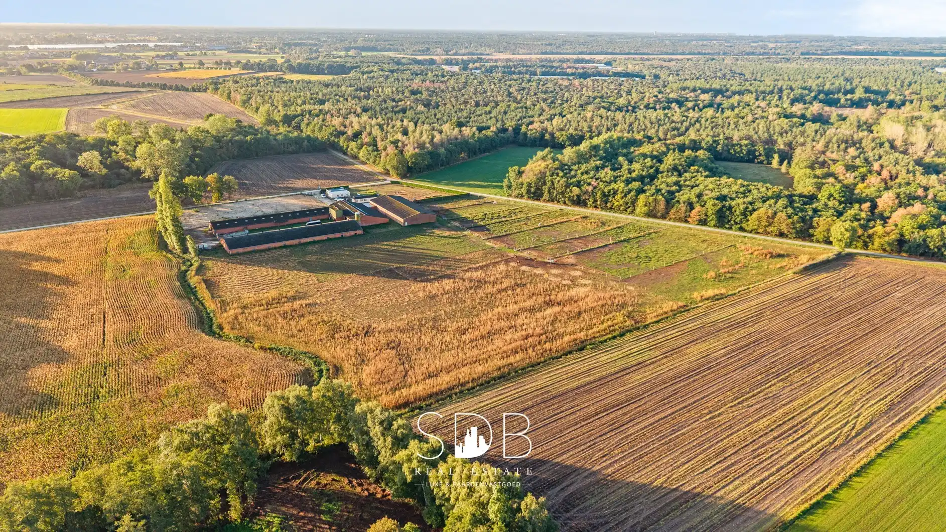 Boerderij met paardenfaciliteiten en graslanden op 14.490m² foto 32