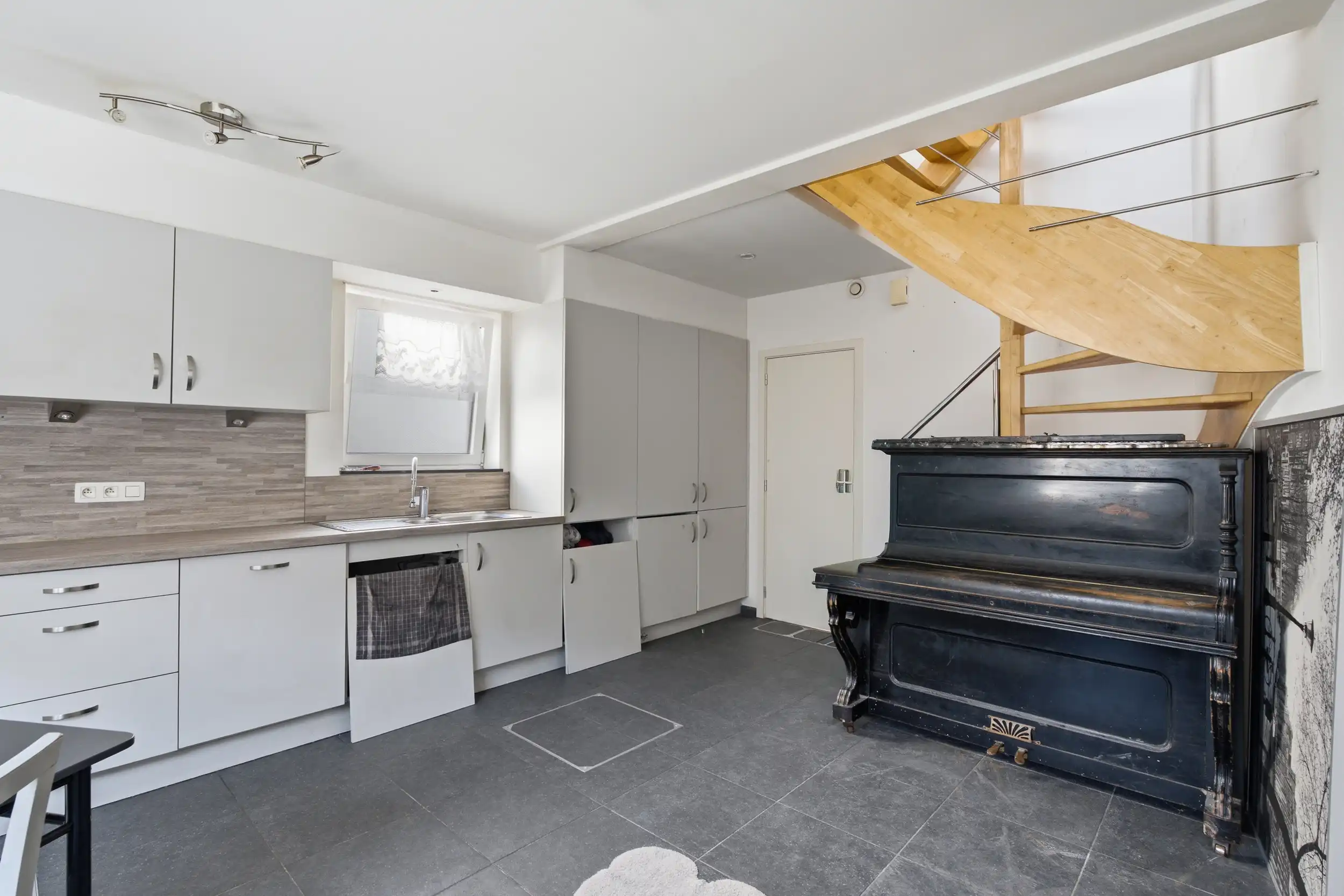 Recente en energiezuinige woning met terras foto 5