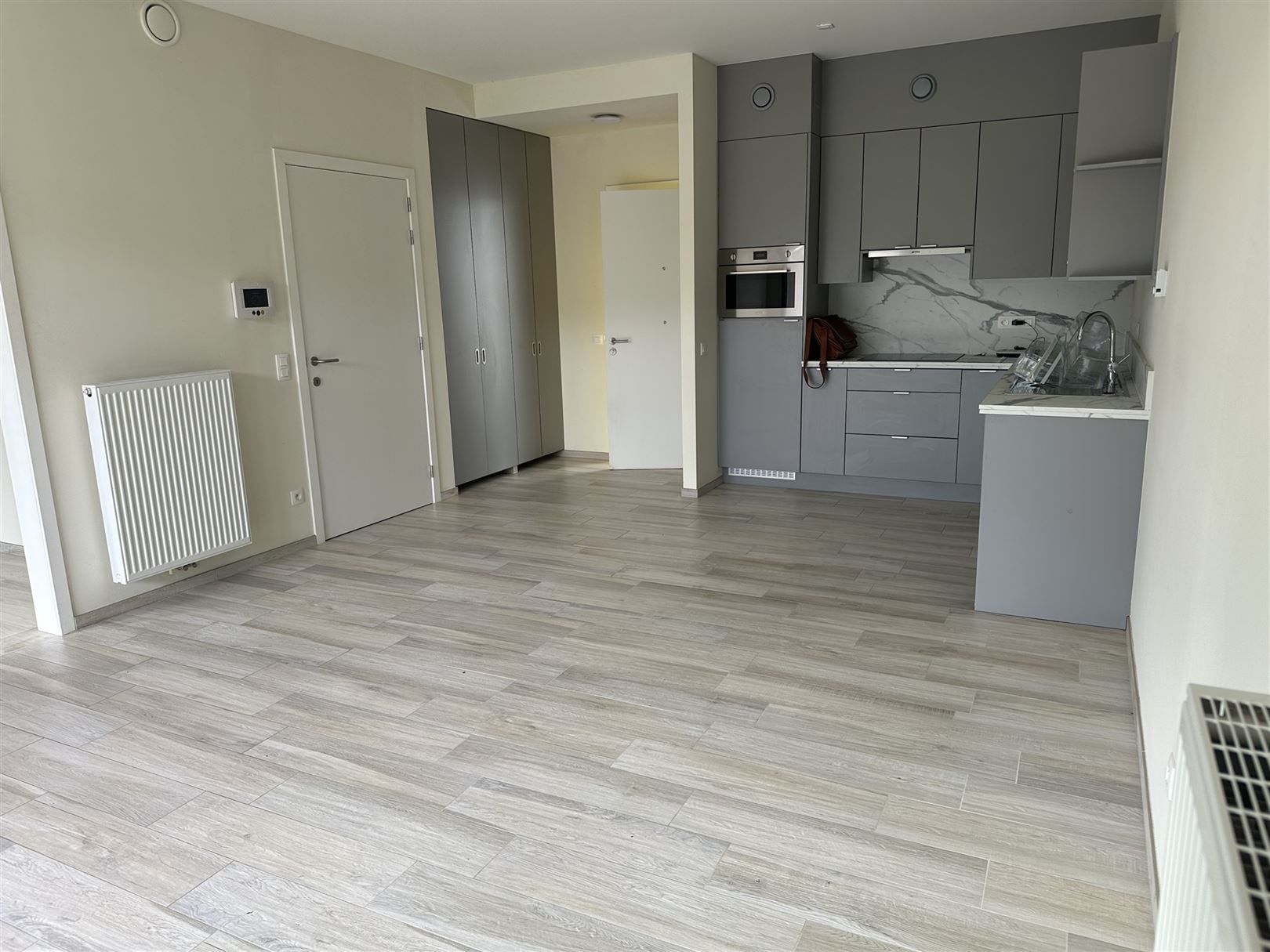 Gelijkvloers 1 slpk appartement te huur foto {{pictureIndex}}