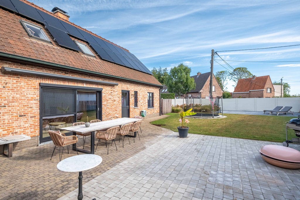 Mooi afgewerkte woning op rustige ligging te koop in Zulte foto 26