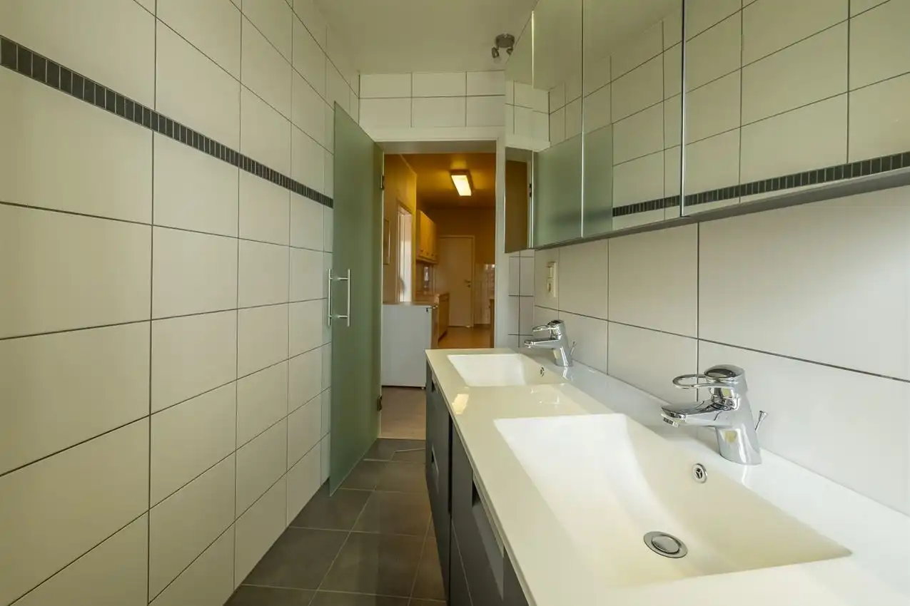 Gelijkvloers éénslaapkamerappartement met tuintje foto 11