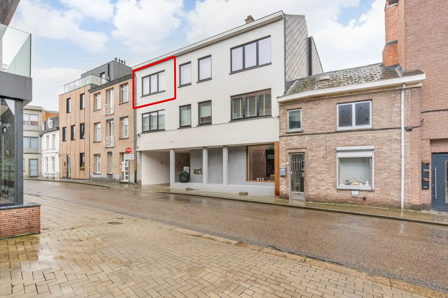 Appartement in het centrum van Sint-Truiden! foto {{pictureIndex}}