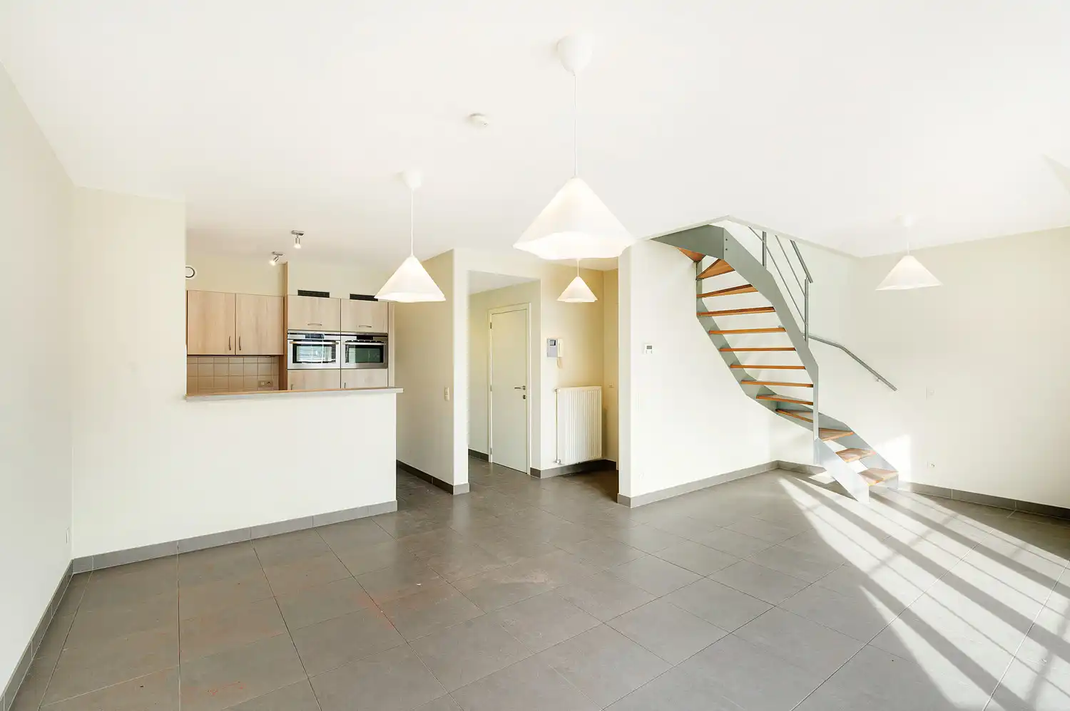 Groot woonappartement (109m²) met terrassen in villa residentie foto 7