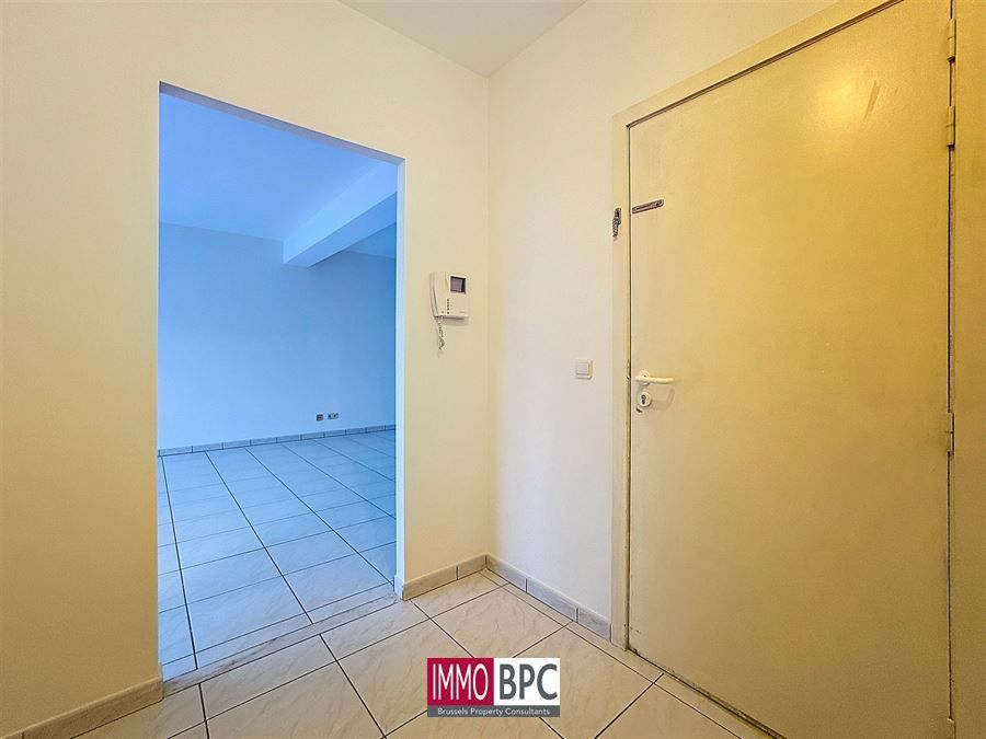 Ruim en modern appartement met terras foto 2