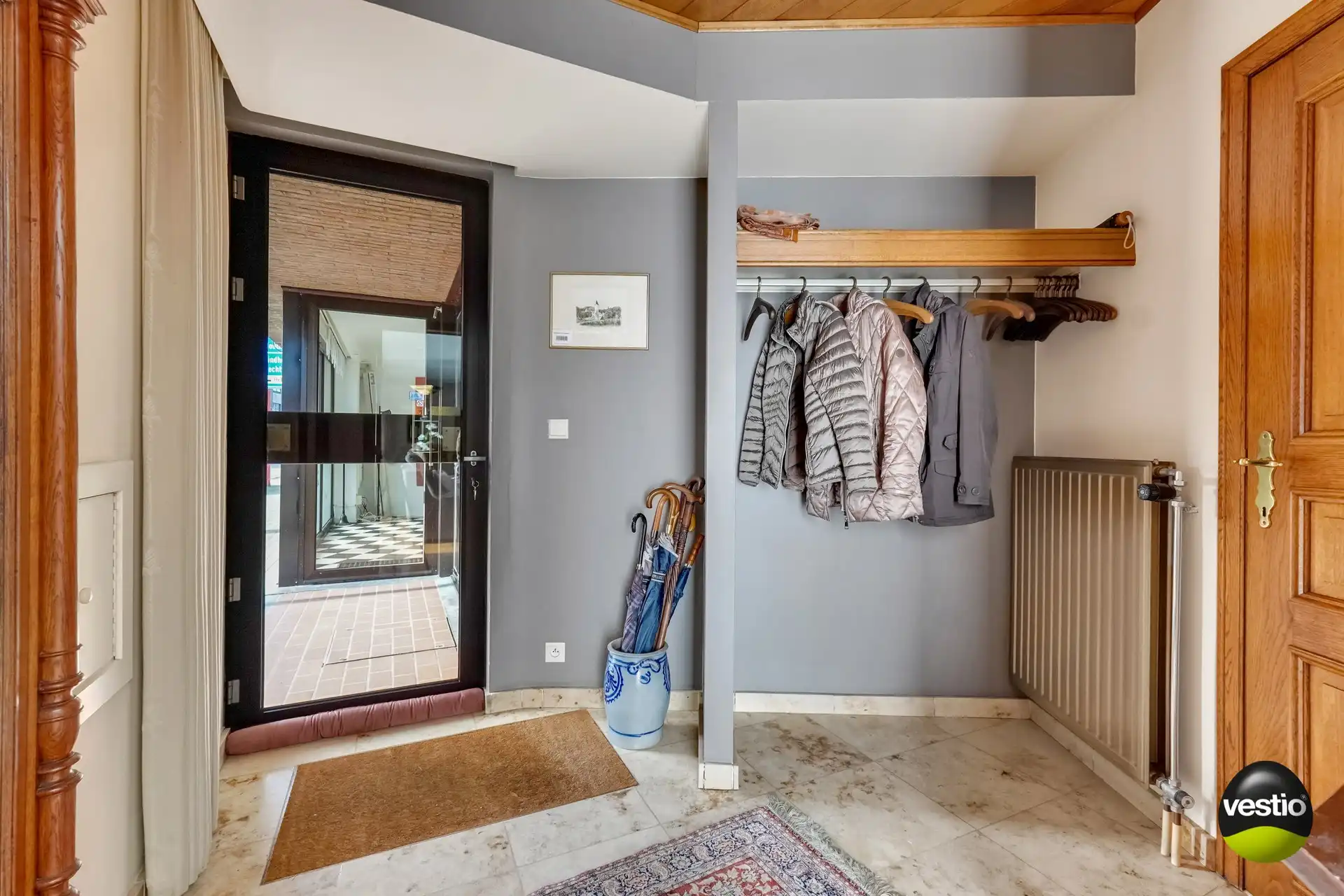 GELIJKVLOERS APPARTEMENT 3 SLAAPKAMERS 171 M² + HANDELSRUIMTE + TUIN + 5 GARAGES + ZOLDER foto 33