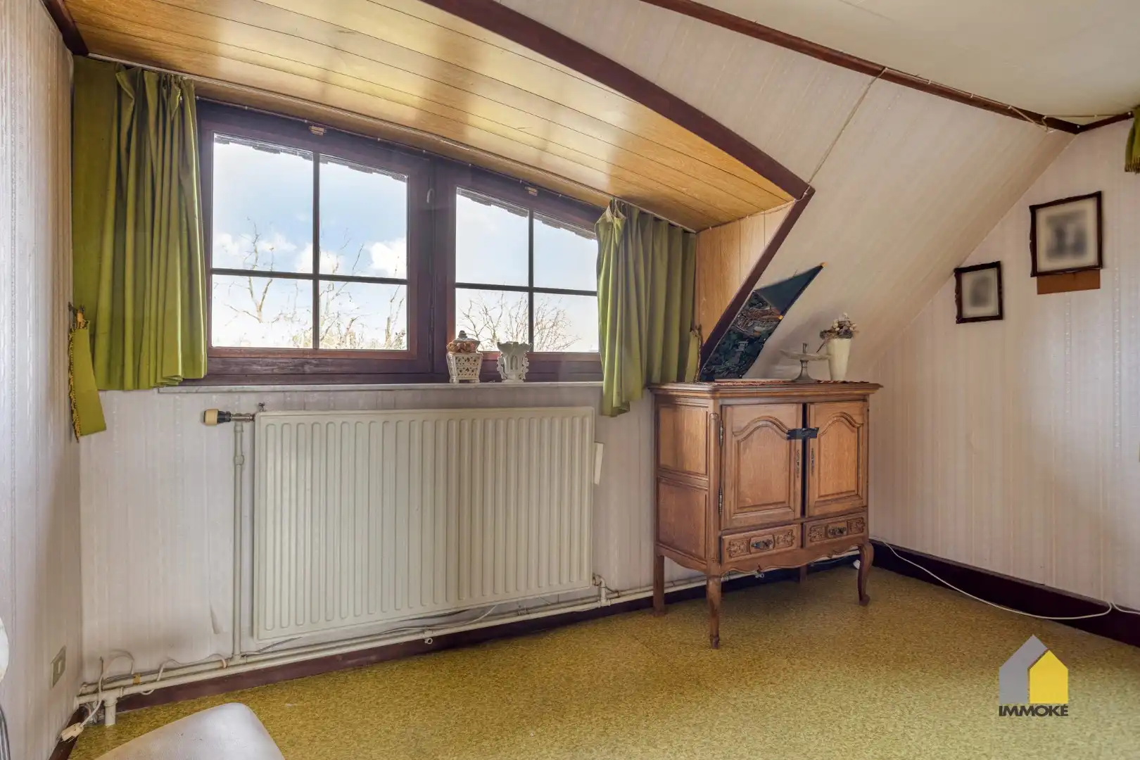 Te renoveren, statige woning op mooi perceel van 23 a 90 ca. foto 23