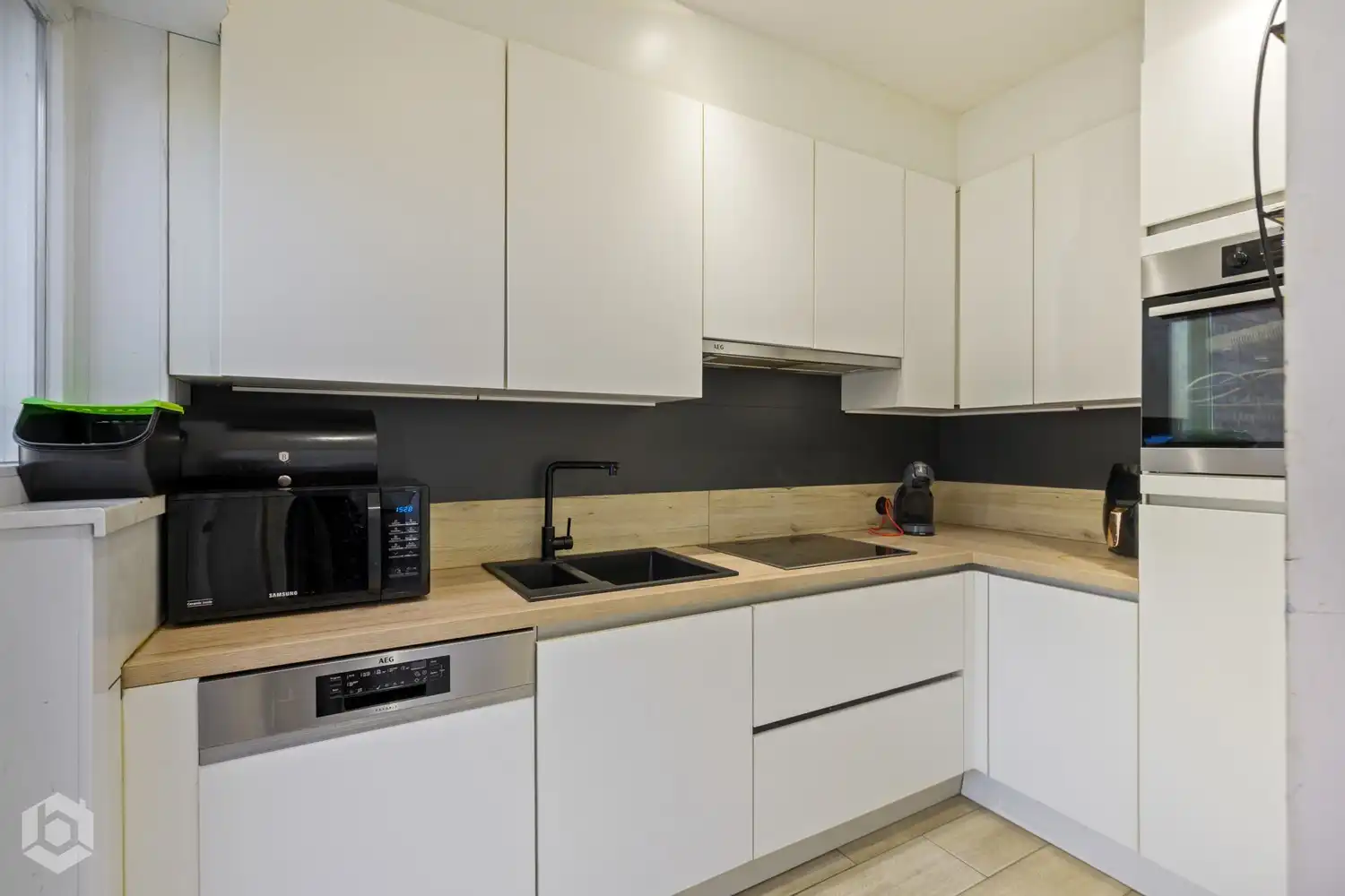 Instapklare woning met 4 slpkrs en ruime tuin te Niel foto 8