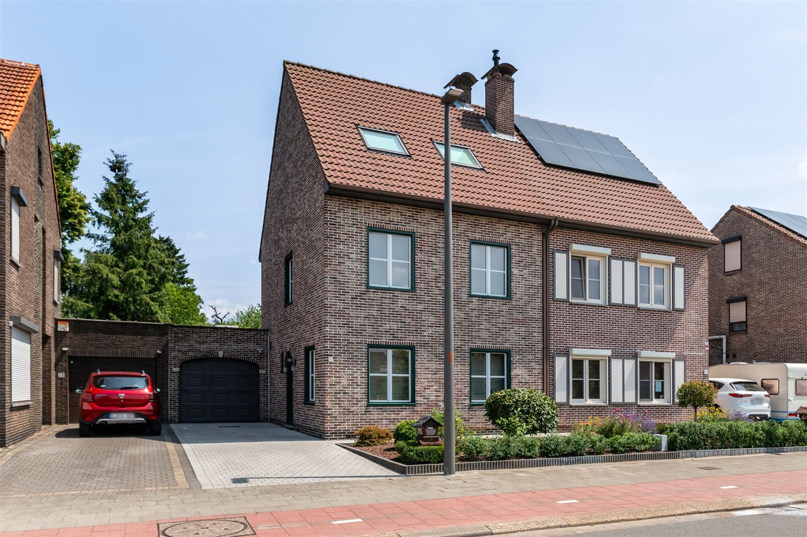 ()=>{if(producerUpdateValueVersion(node),producerAccessed(node),node.value===ERRORED)throw node.error;return node.value} De Oude Landen 12 - 2180 EKEREN