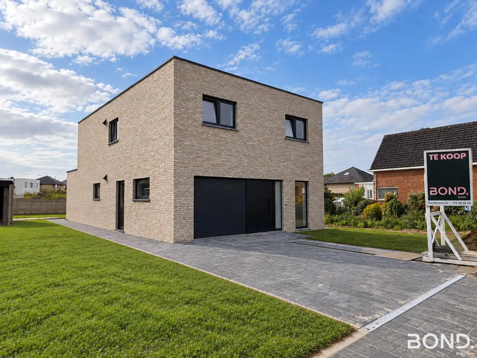 Passieve nieuwbouw met 4 slpks foto {{pictureIndex}}
