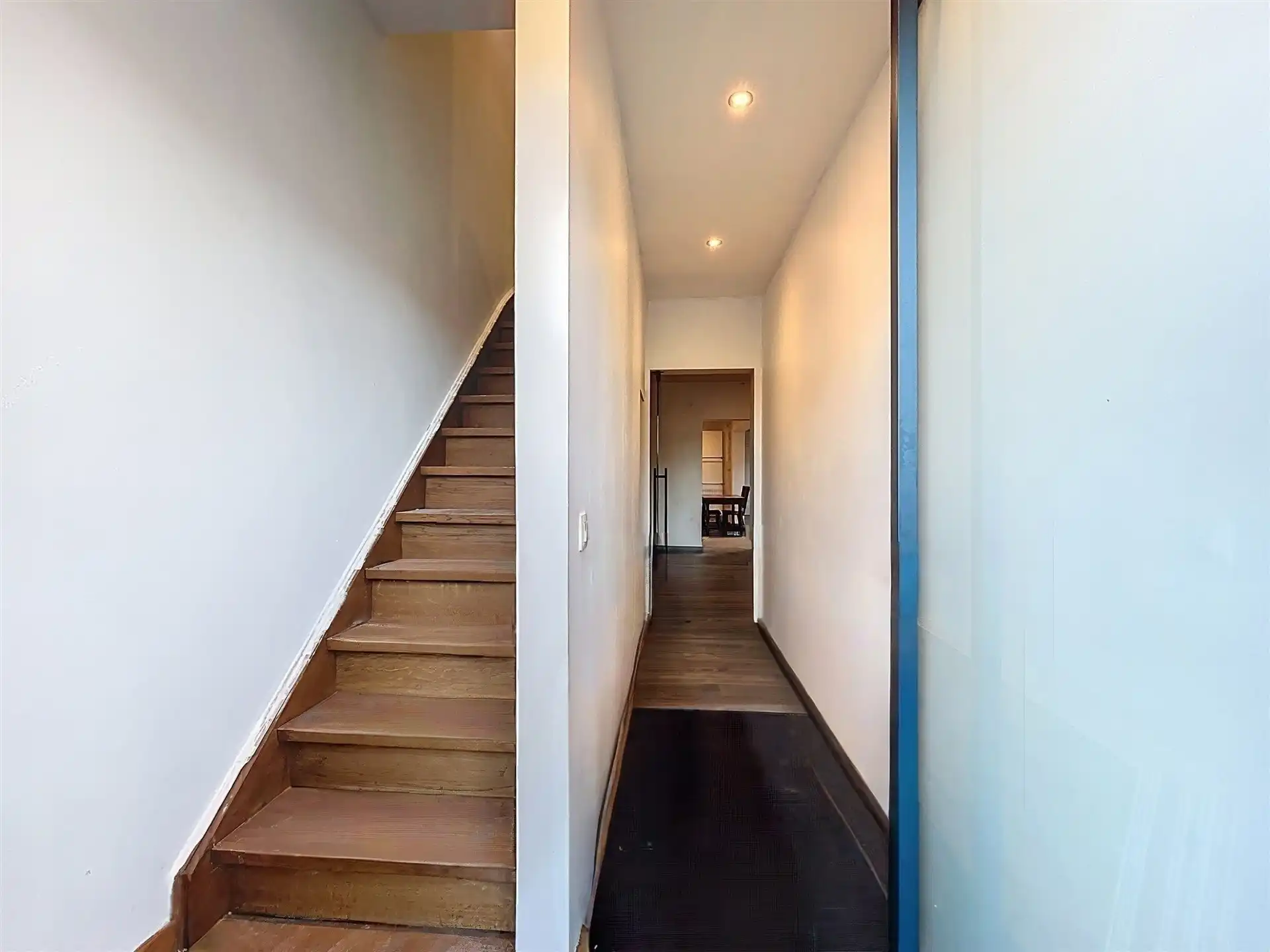 half open bebouwing met 4 slaapkamers op toplocatie foto 6