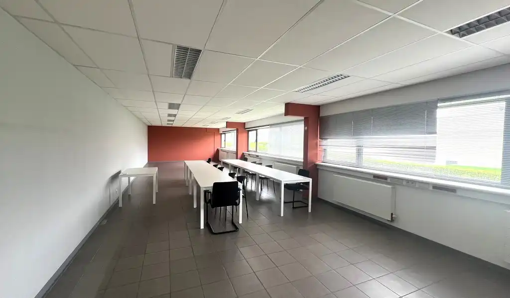Verhuurd bedrijfsgebouw te koop in Melle foto 3