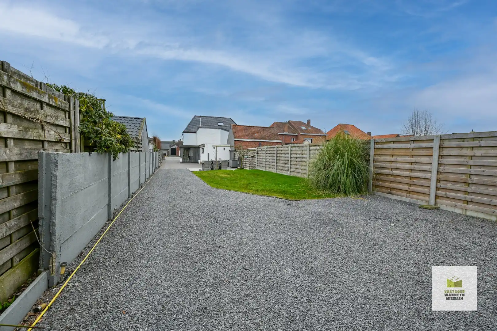 Rustig gelegen halfopen bebouwing, 594 m² opp met 3 slaapkamers foto 25