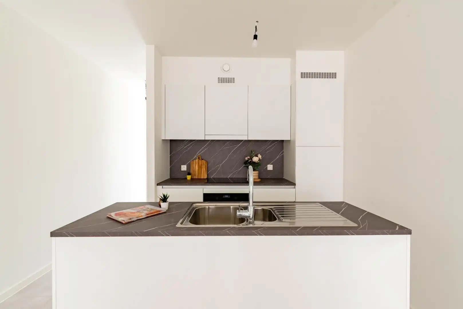 Prachtig nieuwbouw appartement met 2 slk en terras foto 8