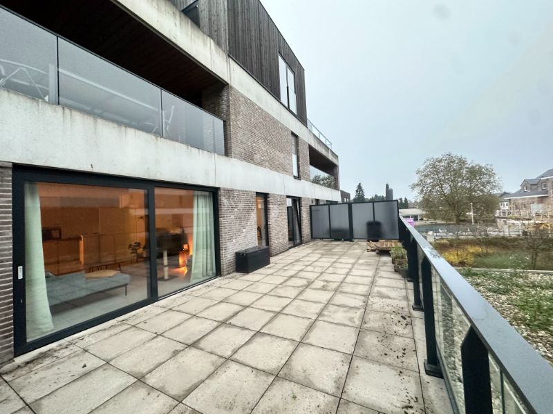 Nieuwbouwappartement met 2 slpks, magnifiek terras en ondergrondse parking! foto 9