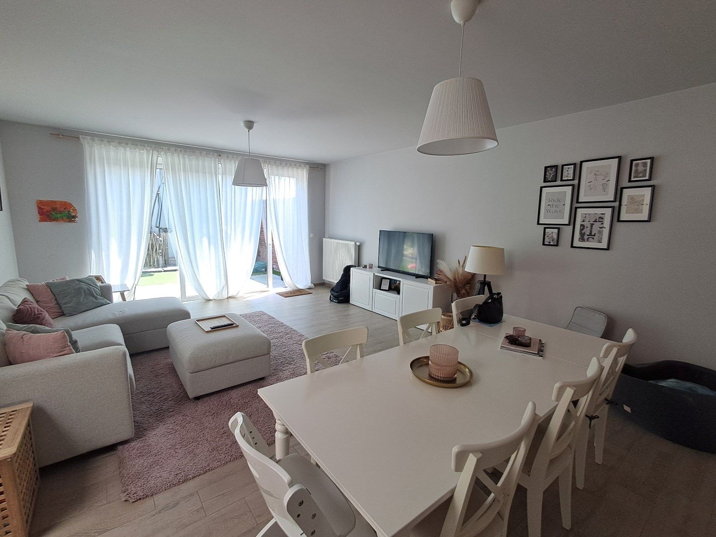 Ruim gelijkvloers appartement met tuin en carport! foto 4