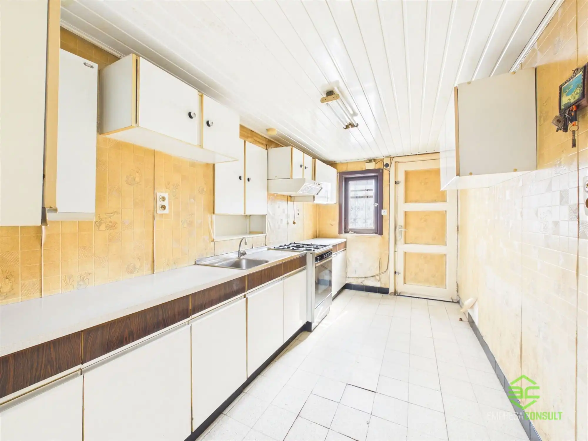Te renoveren rustig gelegen woning op 20a 8ca! foto 13
