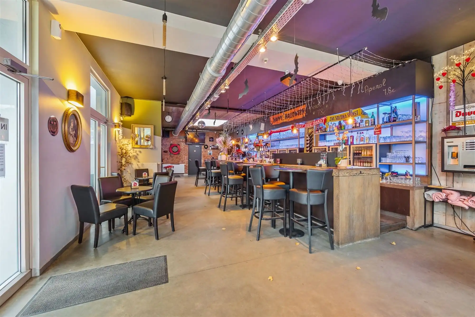 Handelspand met appartement gelegen te Ranst foto 4