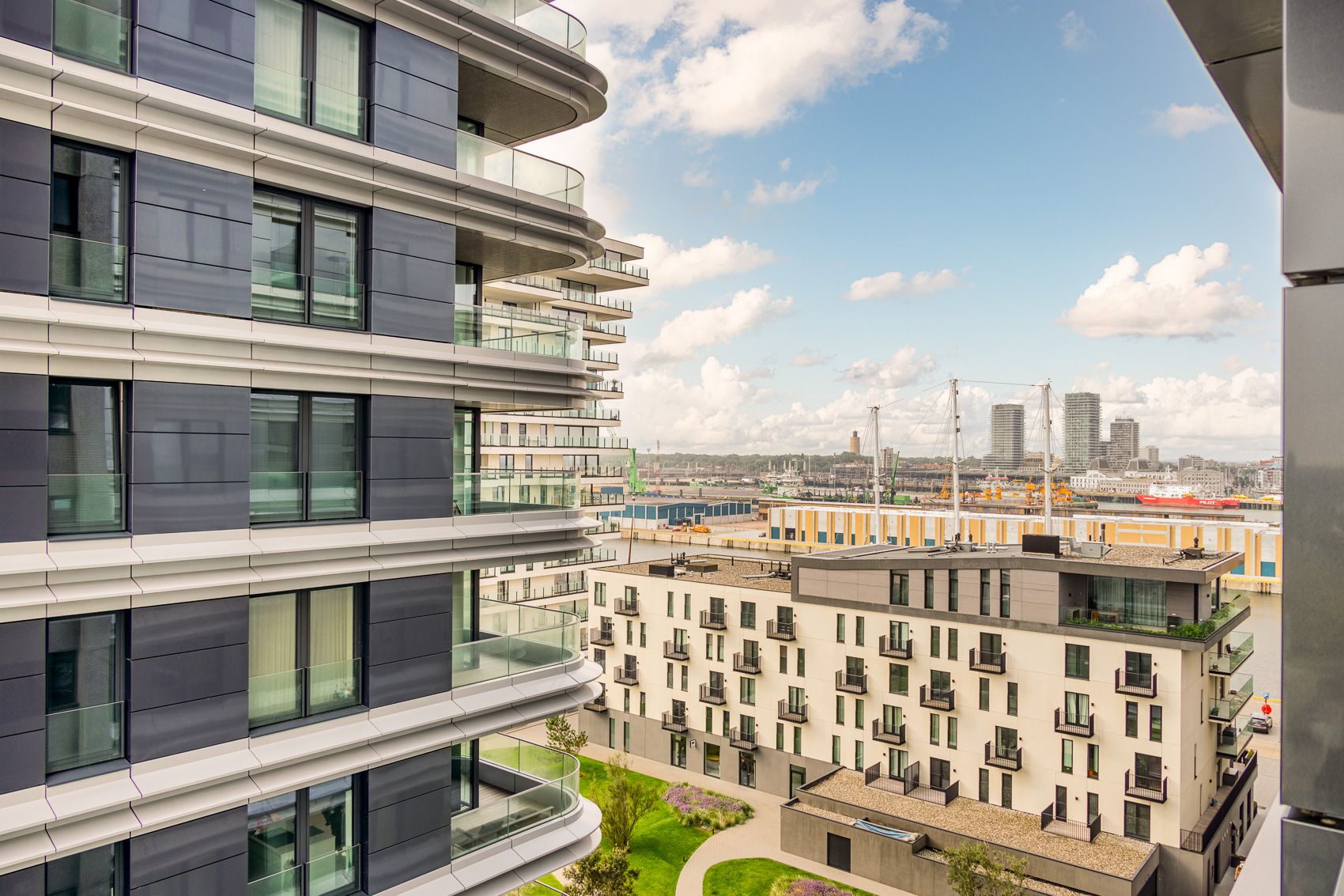 Stijlvol hoekappartement met zeezicht te koop in Oostende foto 14