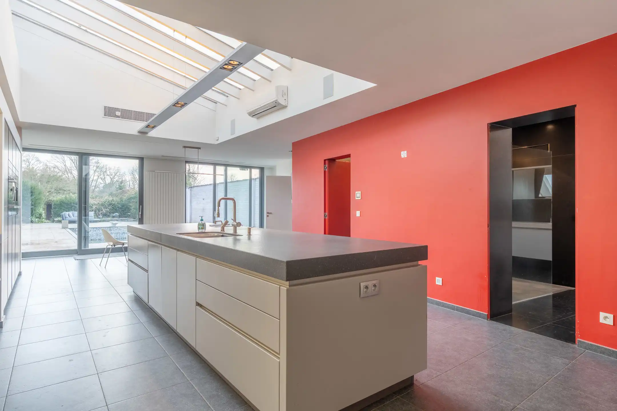 Verrassend ruime en luxueuze gezinswoning op rustige ligging foto 13