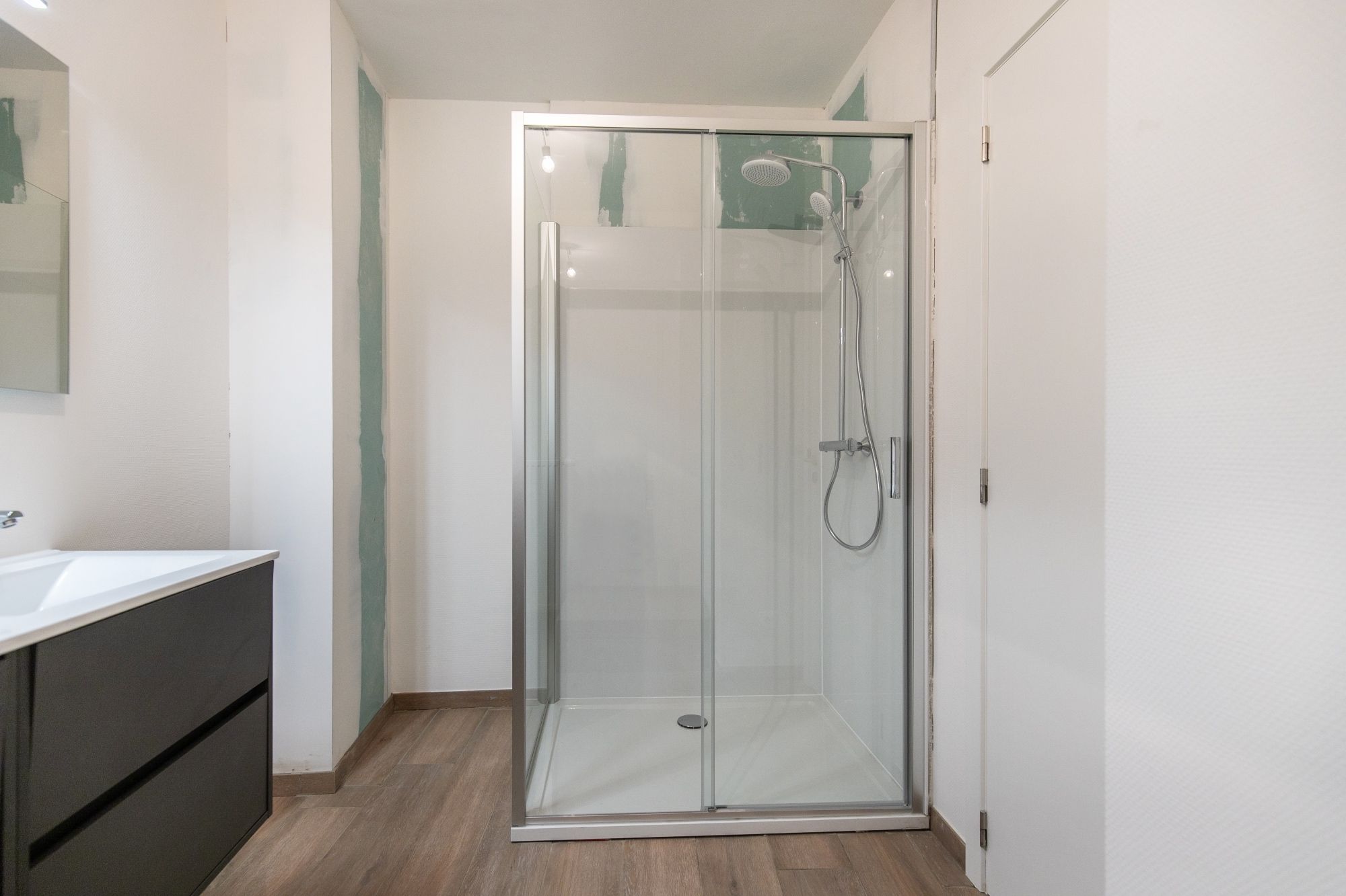 Ruim appartement met 2 slaapkamers in het centrum van Bilzen! foto 9