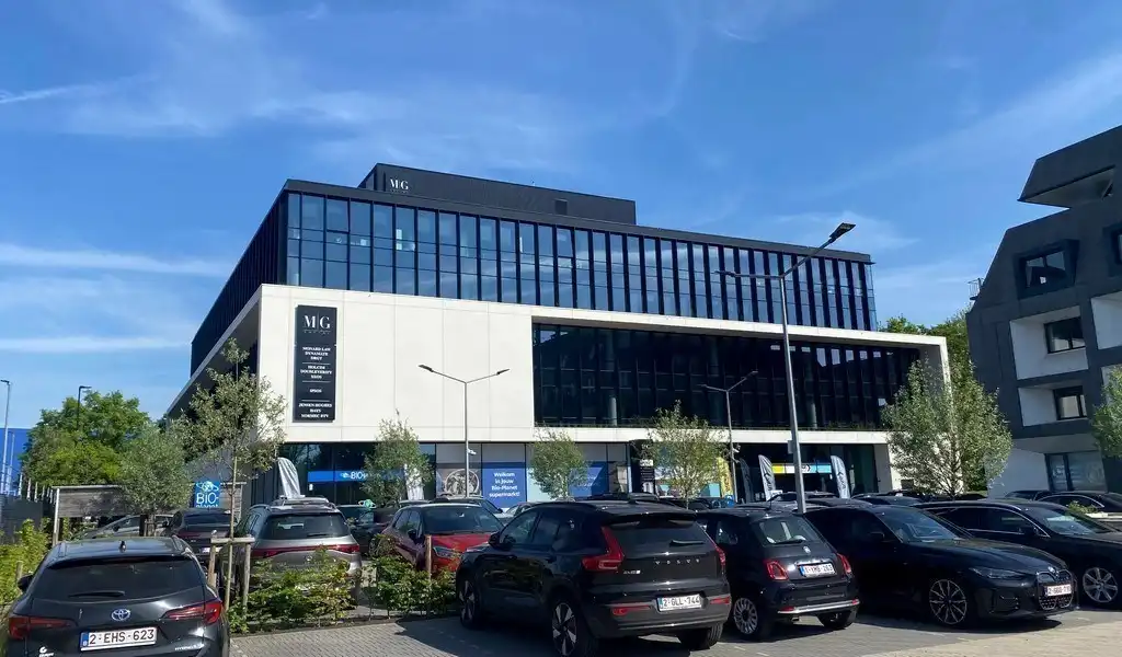 Stijlvolle nieuwbouw kantoren te huur in MG Square Gent foto {{pictureIndex}}
