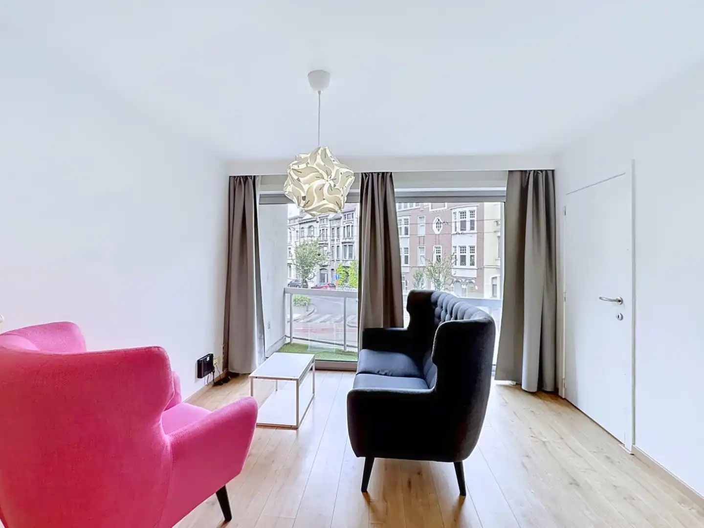 Gunstig gelegen appartement met 1 ruime slaapkamer foto {{pictureIndex}}