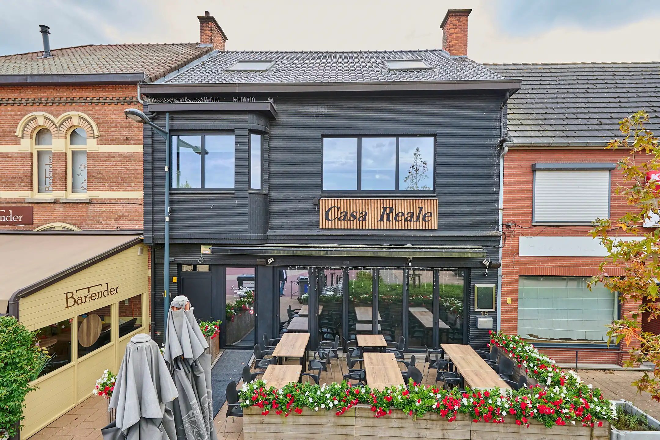 Opbrengsteigendom in het hart van Paal-Beringen foto 2