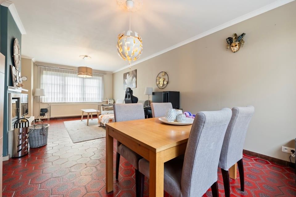 ENERGIEZUINIGE GEZINSWONING MET GARAGE VLAKBIJ HET CENTRUM VAN SINT-TRUIDEN foto 7