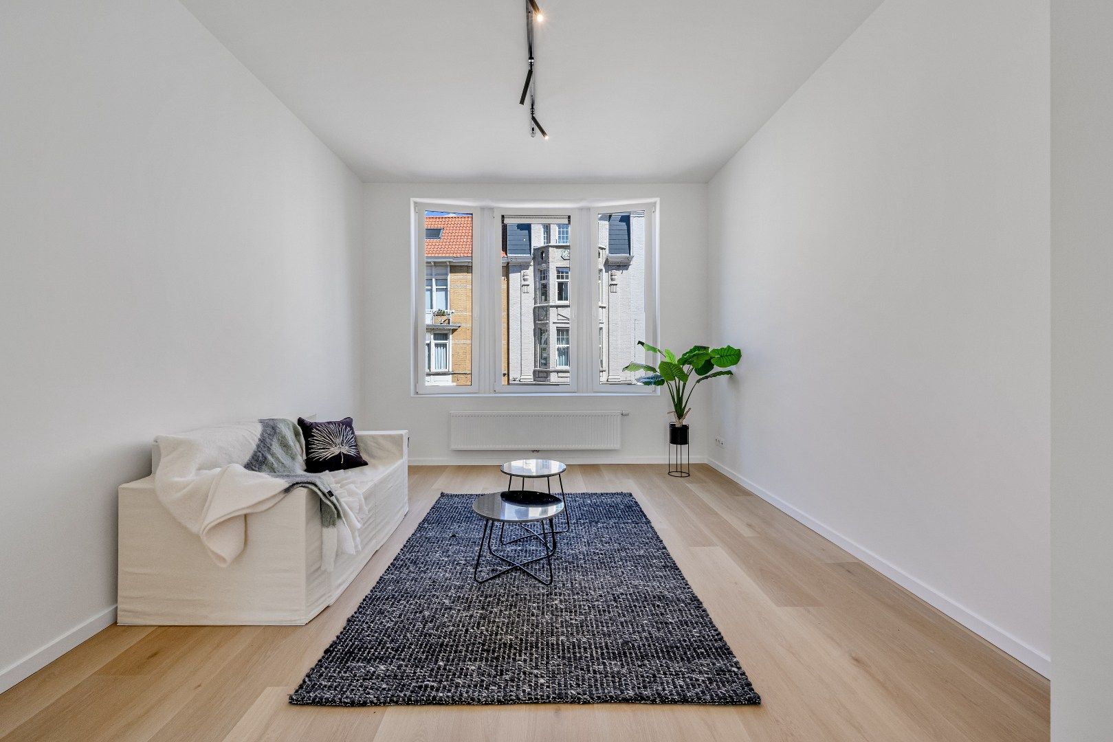 Stijlvol wonen in een  gerenoveerd appartement nabij Station Gent-Sint-Pieters foto 5