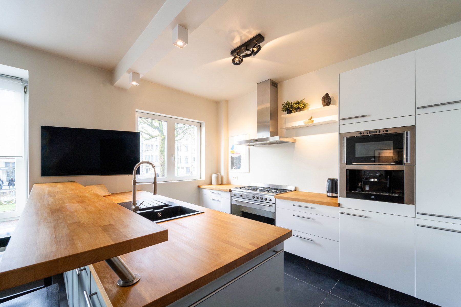 Bemeubeld appartement op toplocatie  foto 4