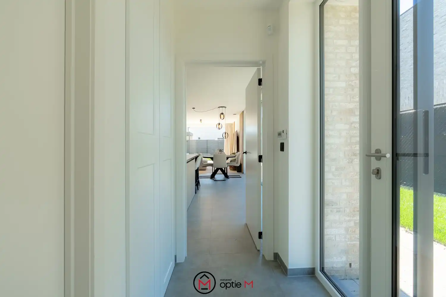 Instapklare woning te koop met hoogwaardige afwerking foto 2