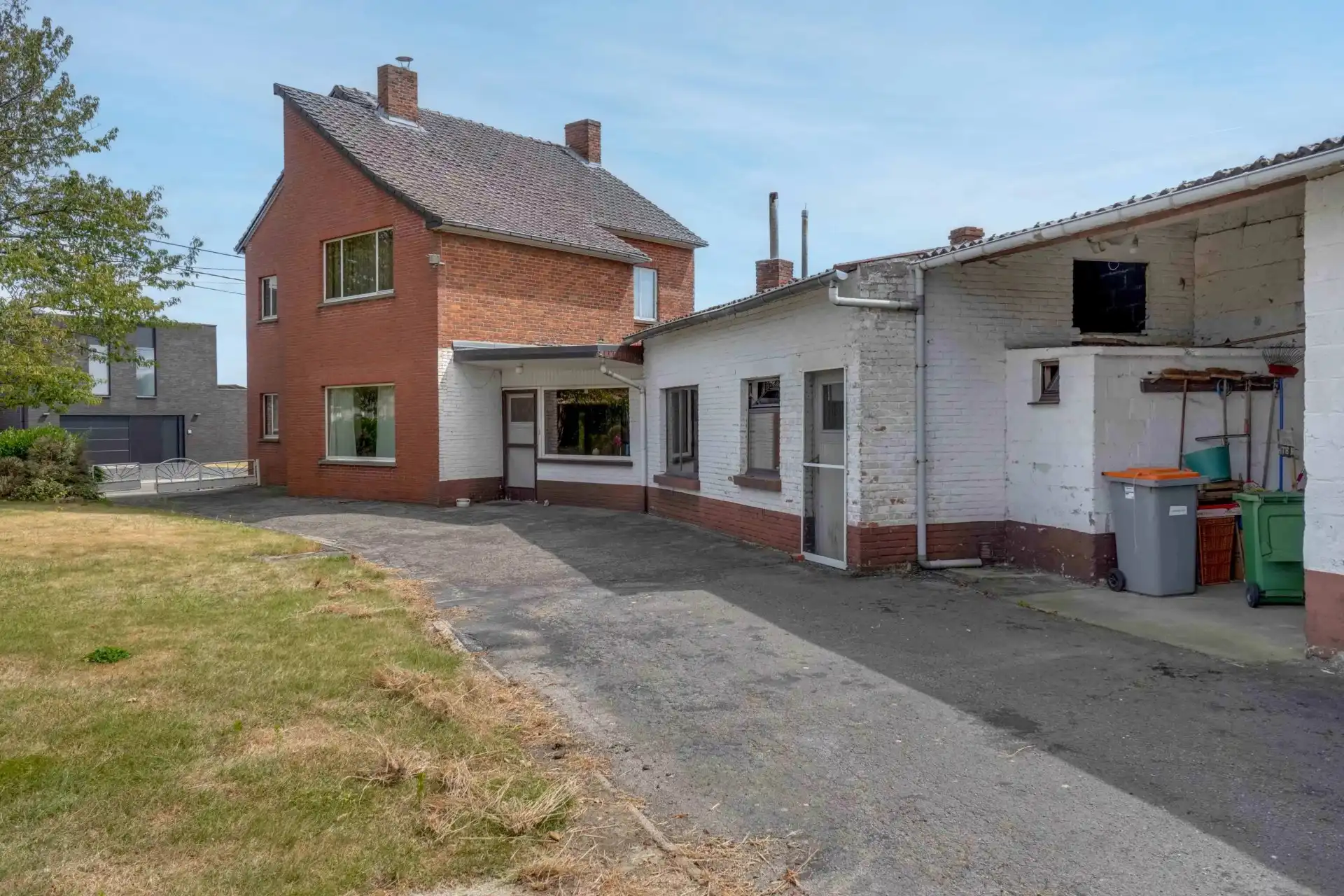 Ruime woning met 3 slaapkamers op perceel van 856 m² foto 13
