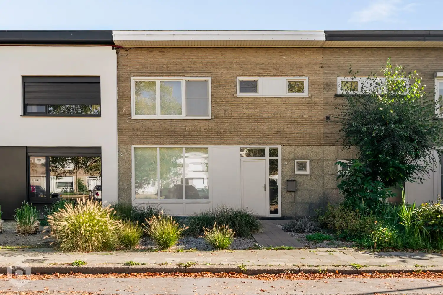 Instapklare woning met 3 slaapkamers en tuin nabij centrum Mechelen foto {{pictureIndex}}