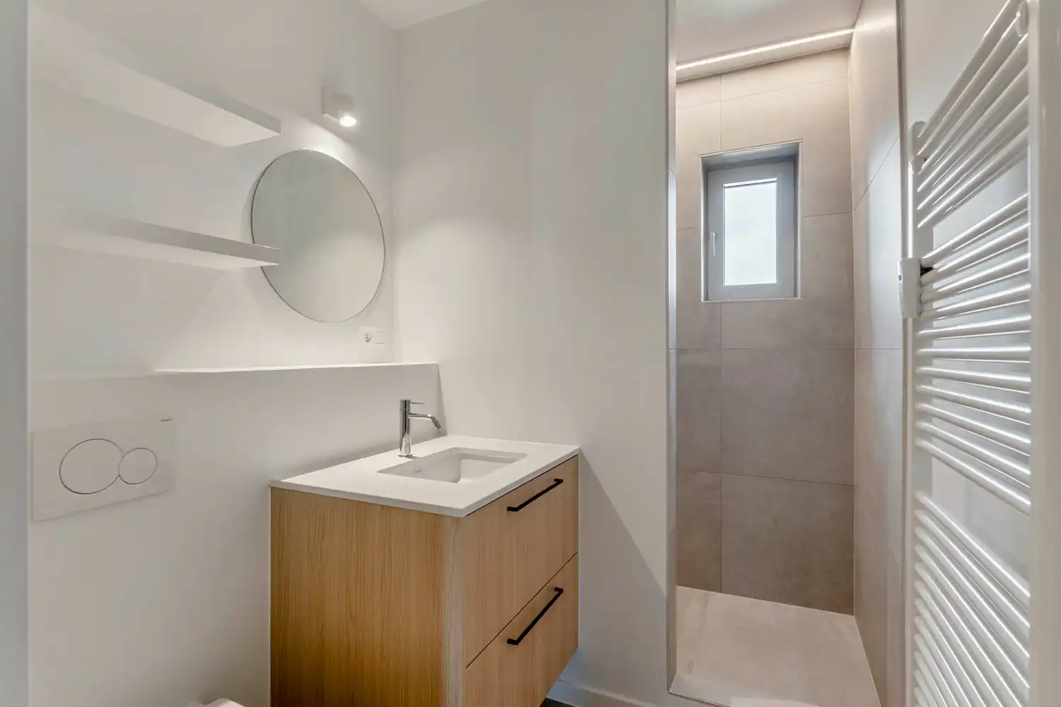 Totaalrenovatie! Centraal gelegen en hoogwaardig afgewerkt appartement met 1 slaapkamer en een terras te Leuven! foto 14