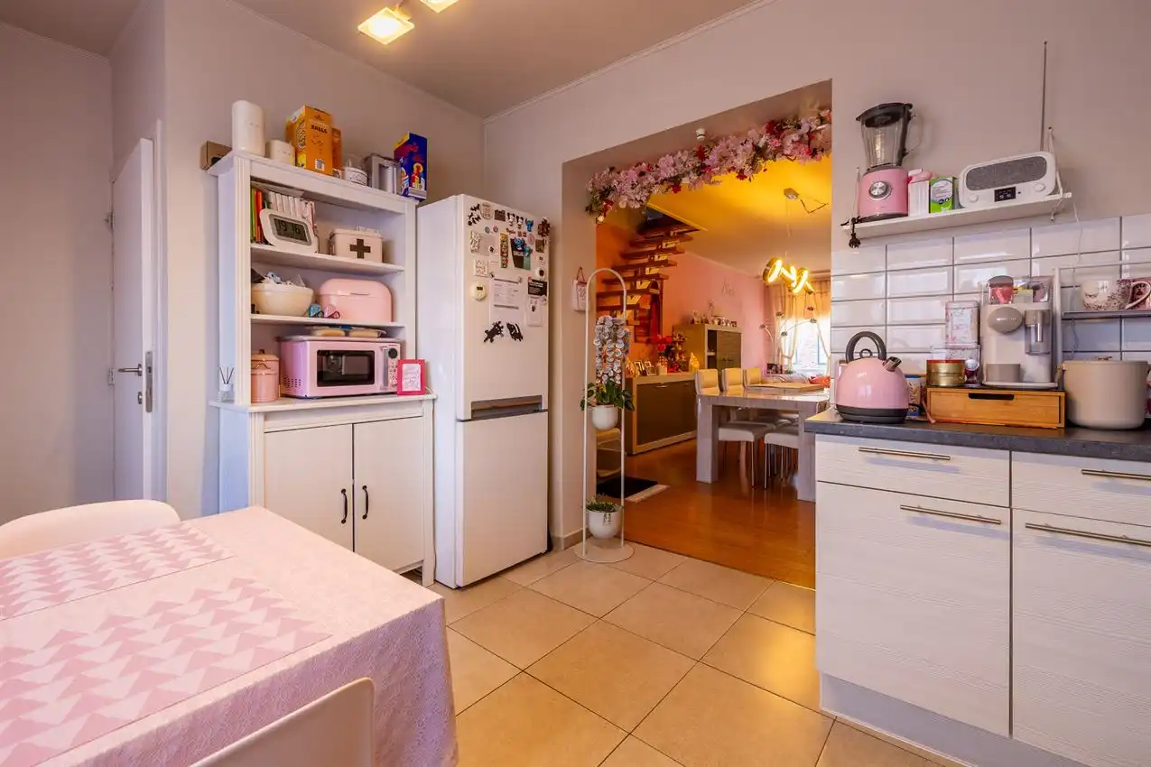 Gerenoveerde bel-etagewoning met 3 slk foto 15