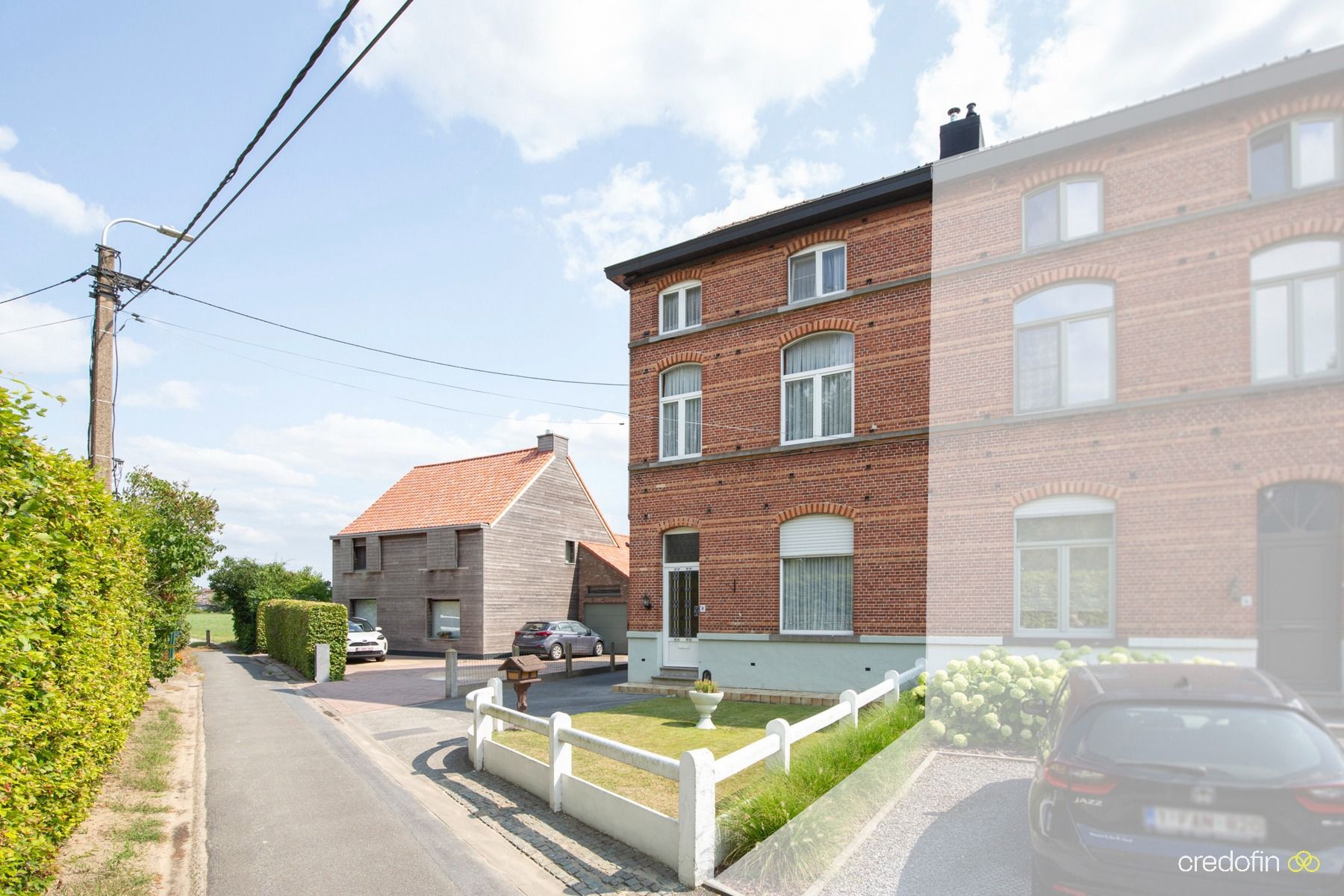 Hoofdfoto van de publicatie: Ruime karaktervolle burgerwoning met zuidgerichte tuin in Evergem