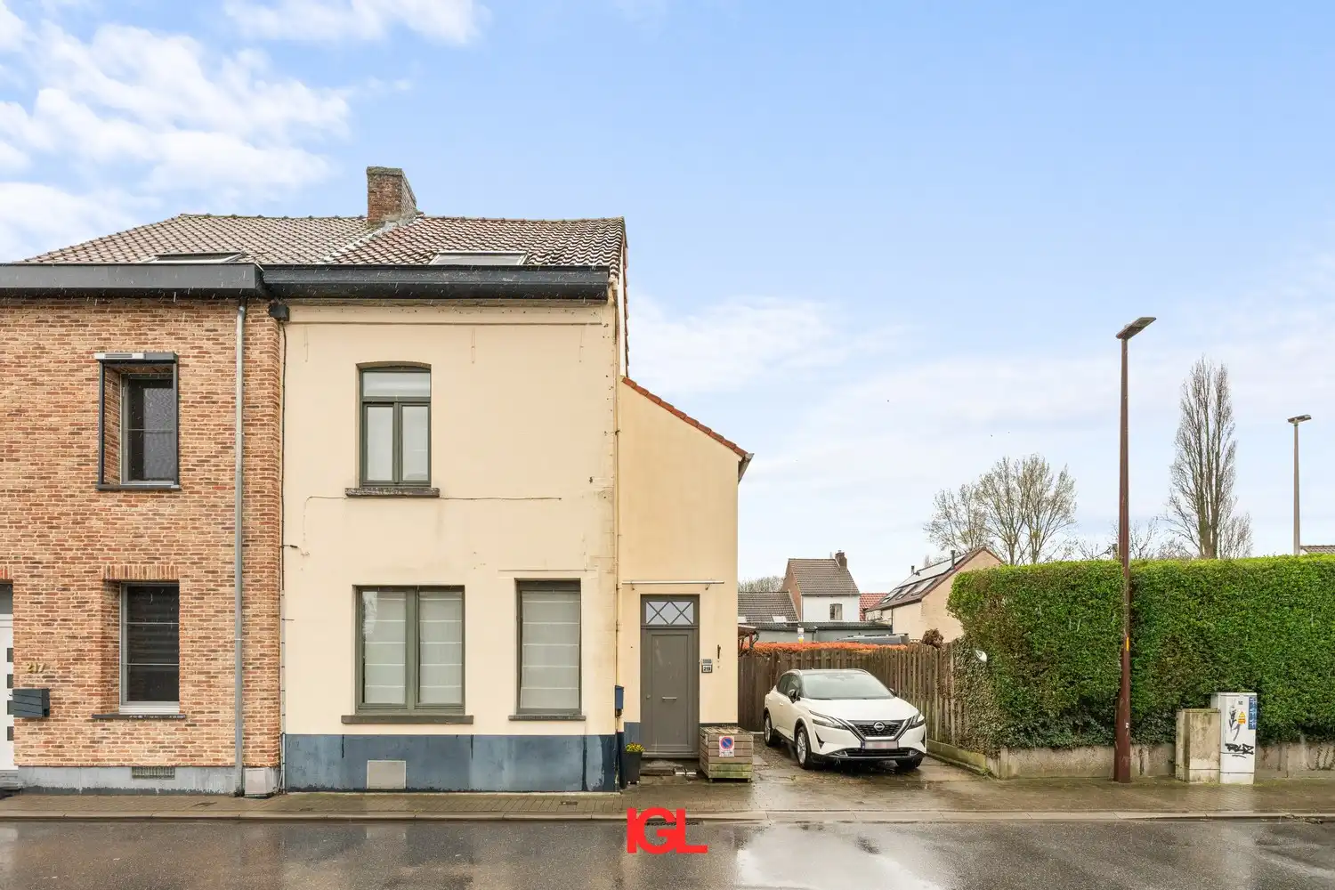 Hoofdfoto van de publicatie: Charmante en instapklare 3‑gevelwoning met grote tuin in Beersel