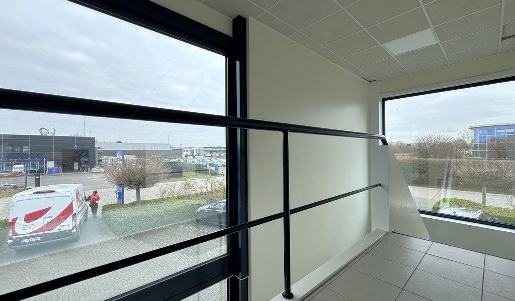 Instapklaar kantoor te huur nabij E313/E34 te Wommelgem foto 25