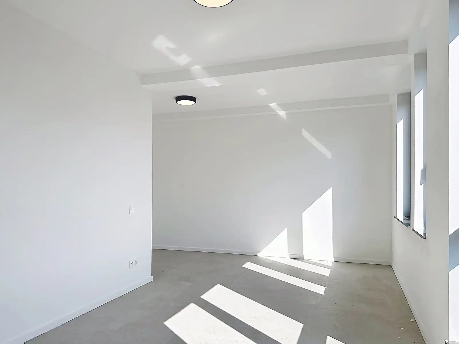 Energiezuinig en stijlvol wonen in een volledig gerenoveerd appartement van ca. 140 m² foto 17