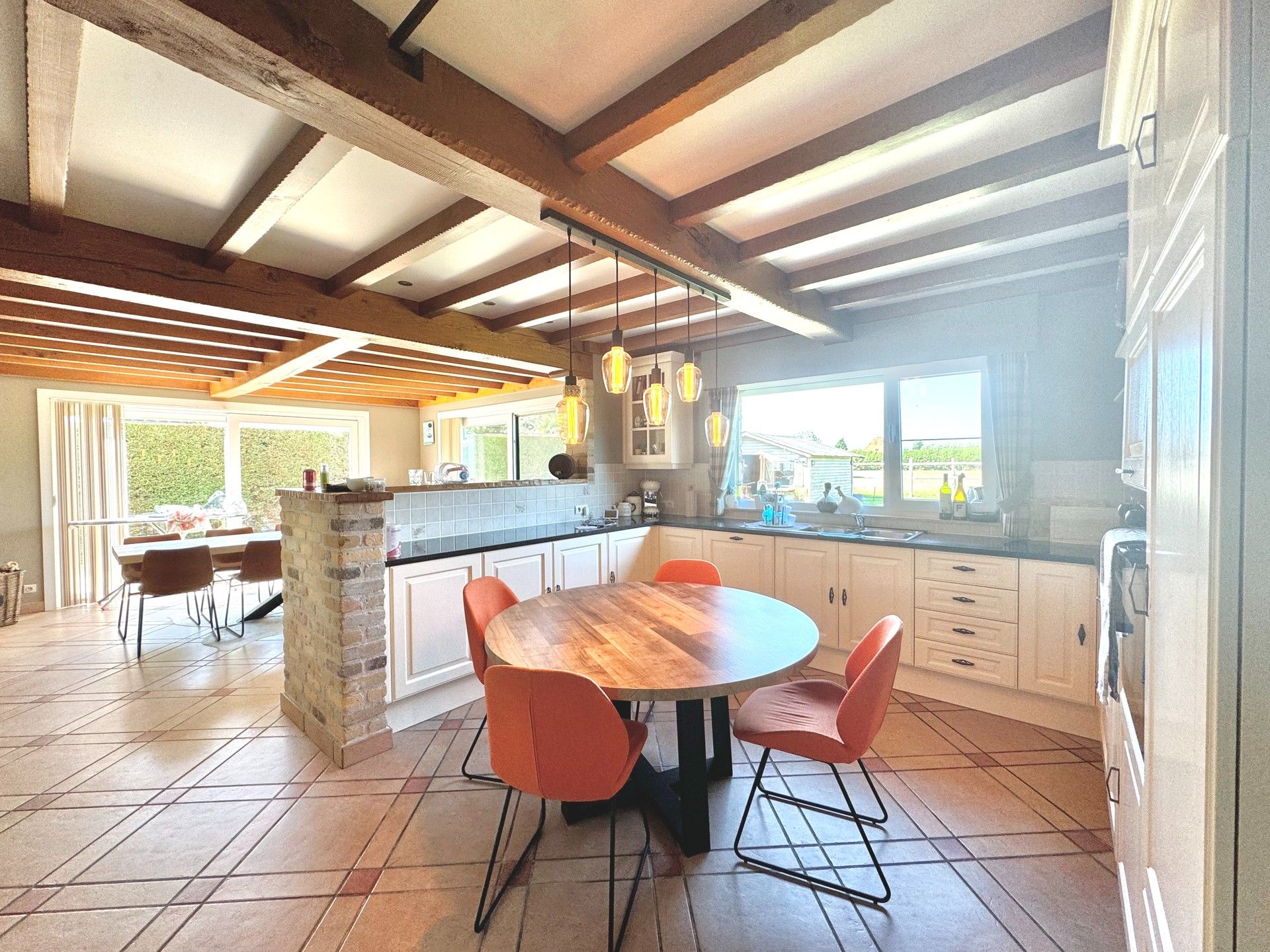 LANDELIJKE WONING MET GARAGE & TUIN foto 12