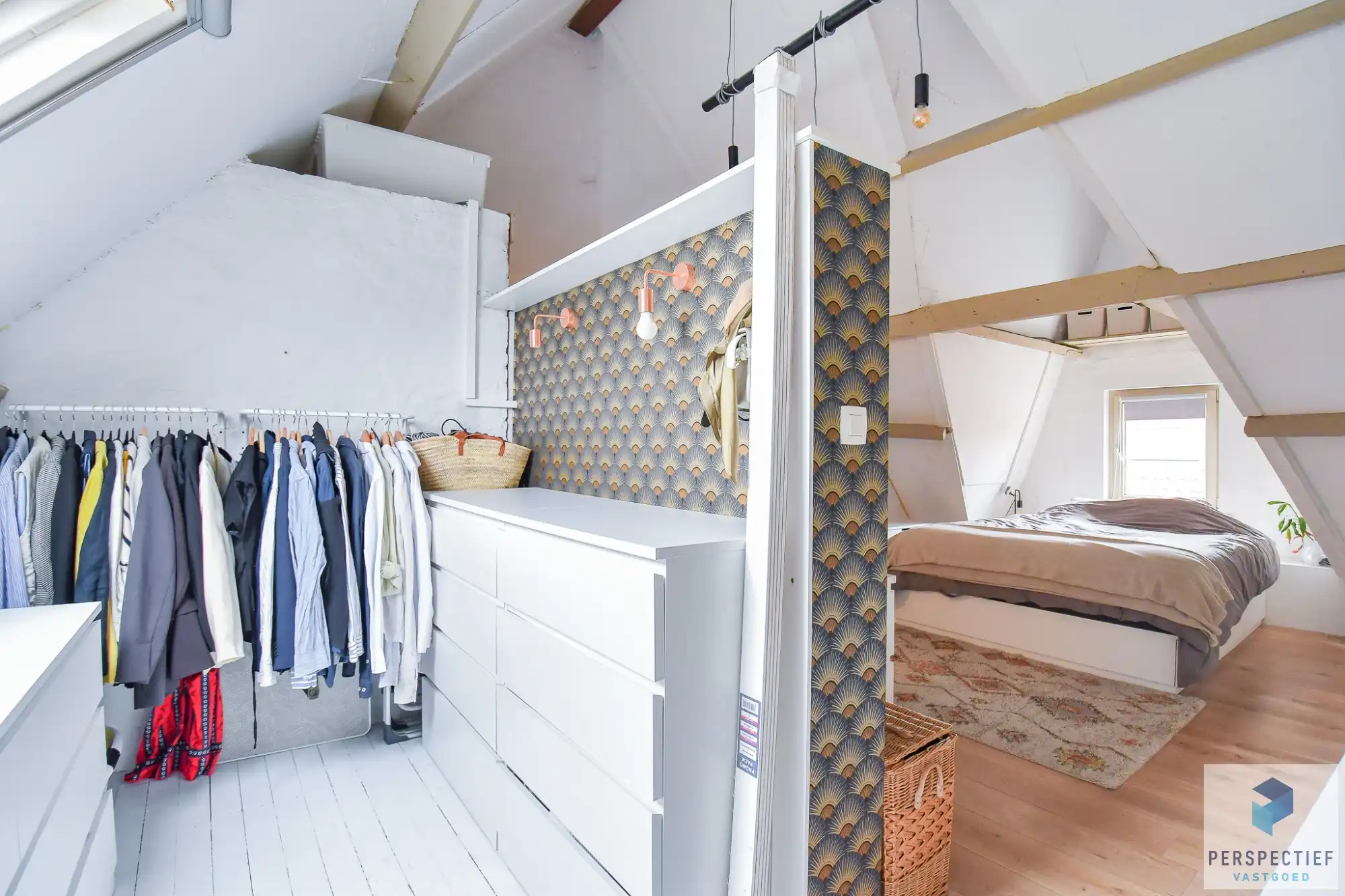 Mooie INSTAPKLARE stadswoning met 3 slpk en koer foto 15